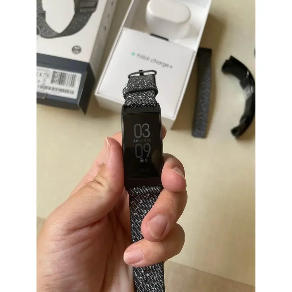 Fitbit Charge4 Special Edition